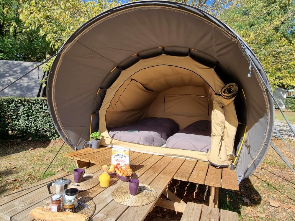 CampSite-Dude-CARCASSONNE-Standort-Insolite-Dkbane-3-scaled-e1679139713196